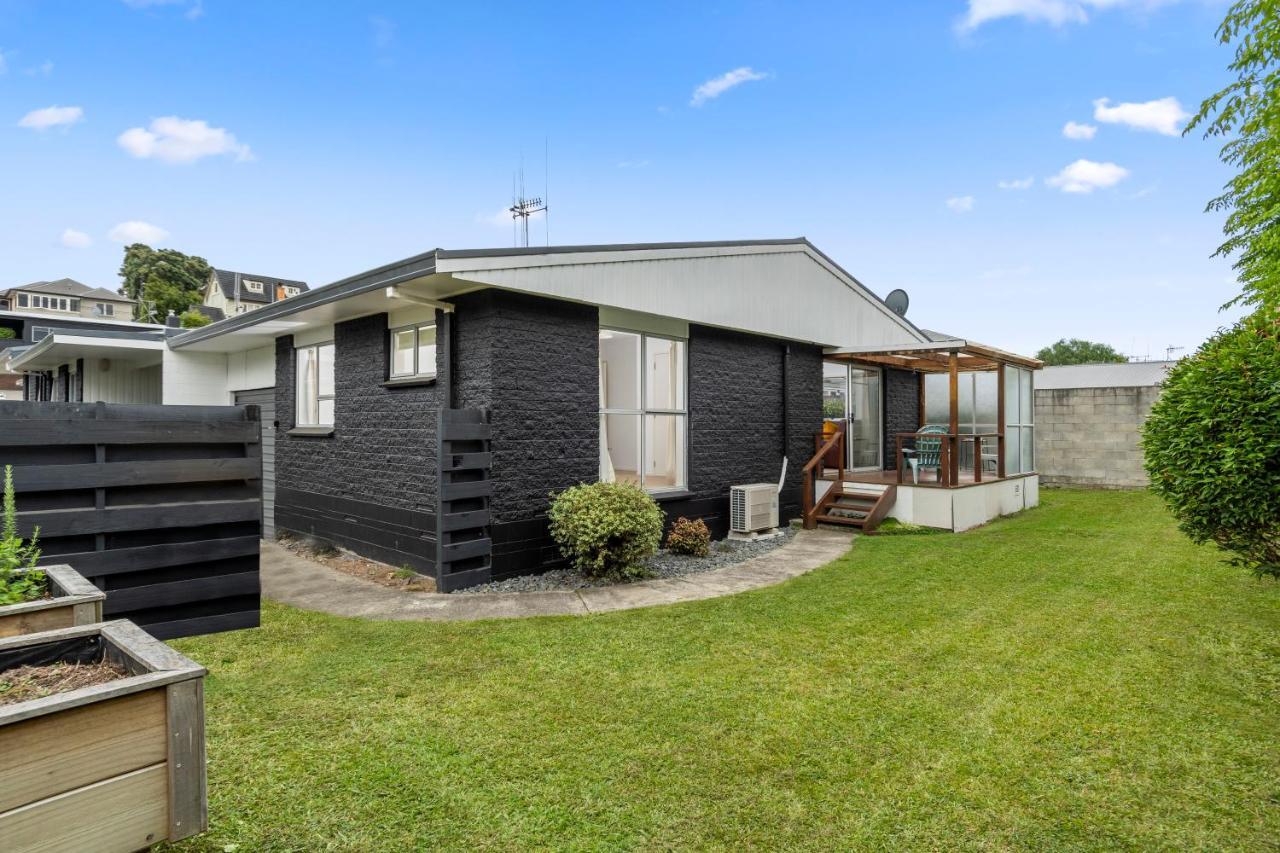 Styley On Briarley Unit 4 Villa Tauranga Exterior photo